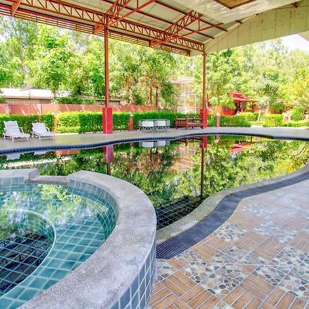 Thaiasia Goldensea Resort Ayutthaya Bagian luar foto