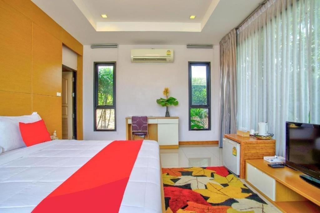 Thaiasia Goldensea Resort Ayutthaya Bagian luar foto