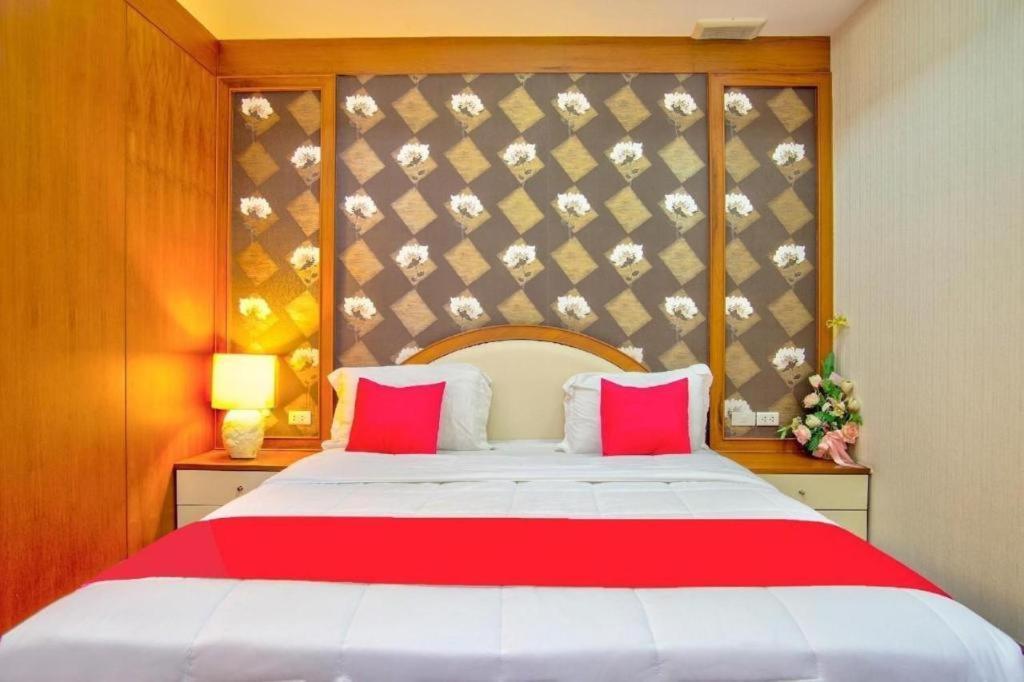 Thaiasia Goldensea Resort Ayutthaya Bagian luar foto