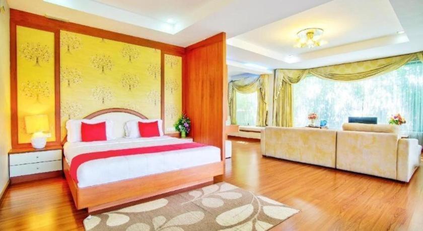 Thaiasia Goldensea Resort Ayutthaya Bagian luar foto